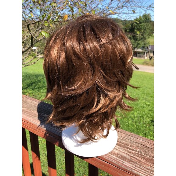 Wig Brown Carmel Blonde Highlights Layered Short Synthetic Wig For Women - Picture 4 of 13